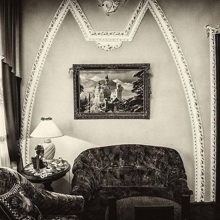 Vip-Apartments Angel Palas Černivci Esterno foto