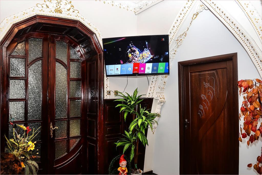 Vip-Apartments Angel Palas Černivci Esterno foto