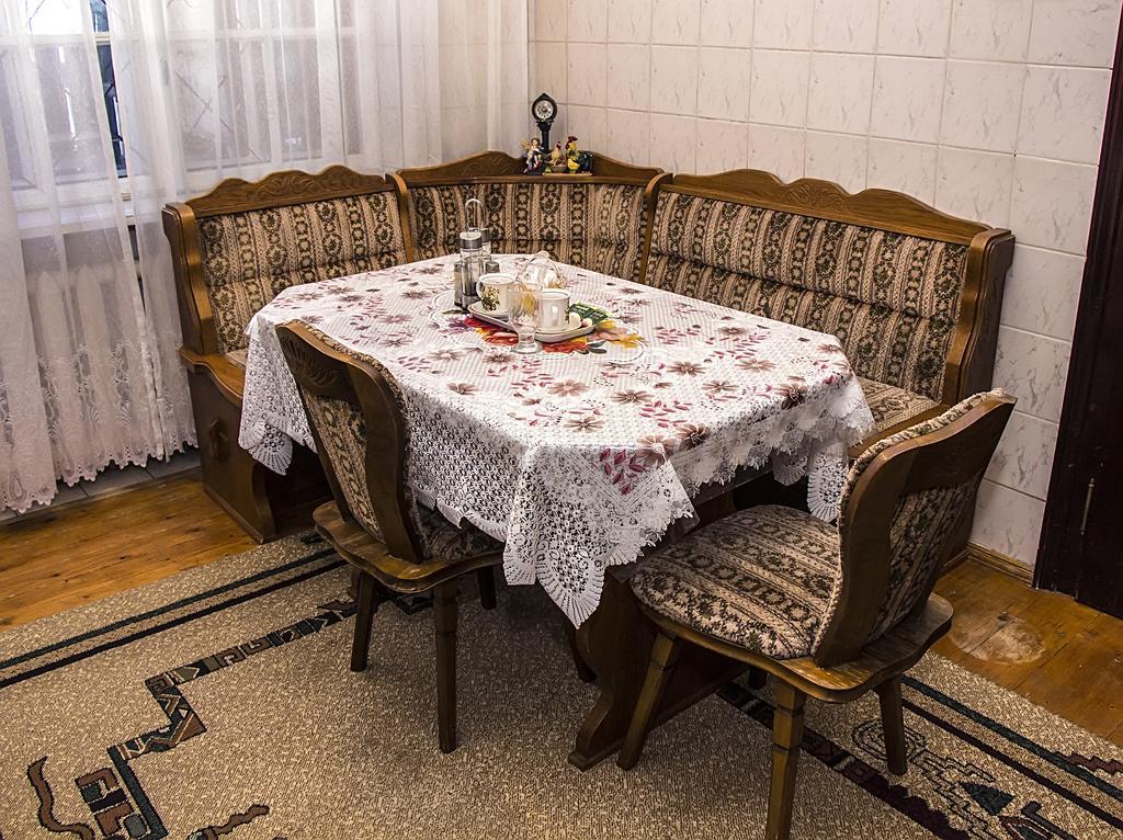 Vip-Apartments Angel Palas Černivci Esterno foto
